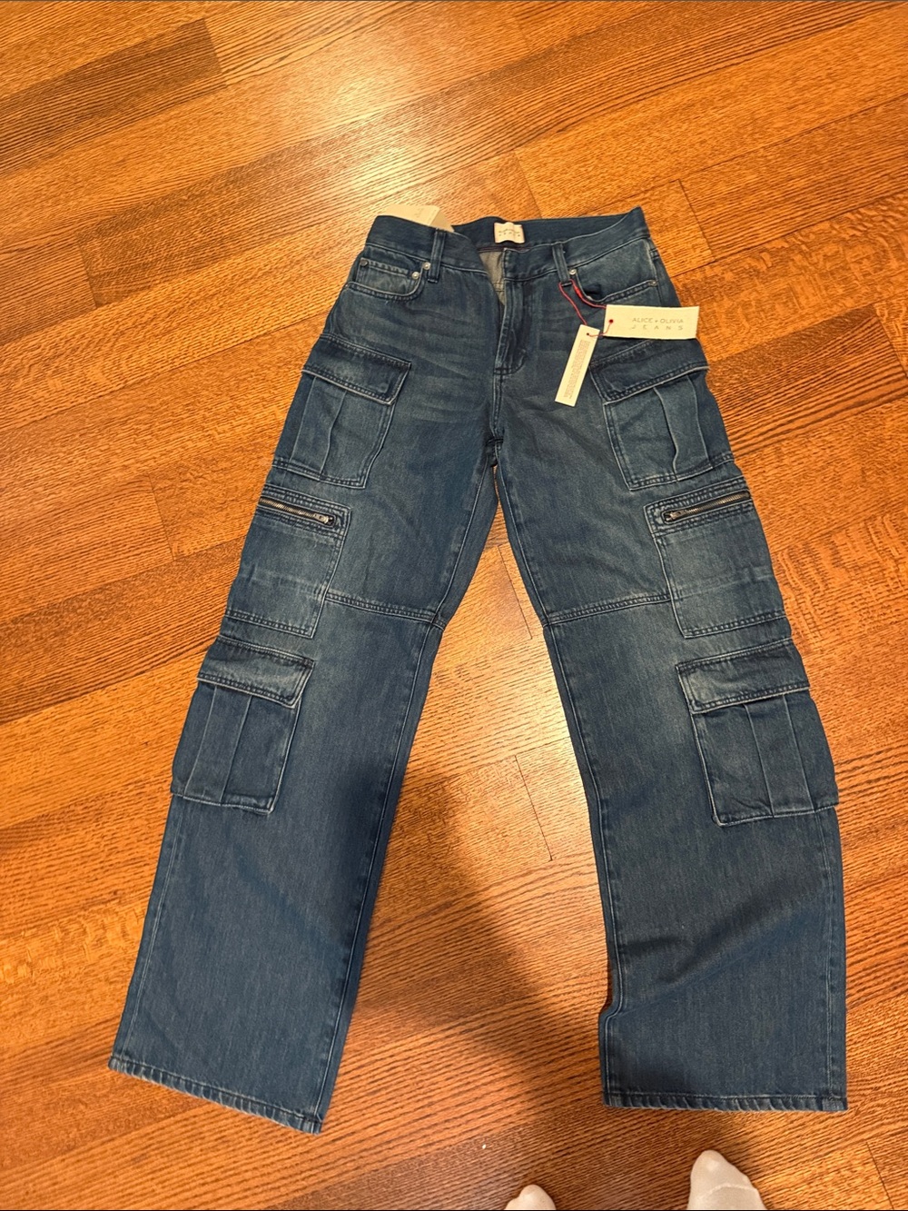 Alice + Olivia Love train jeans